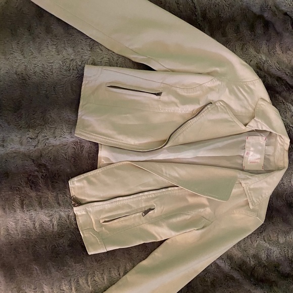 Leather jacket - Picture 2 of 2